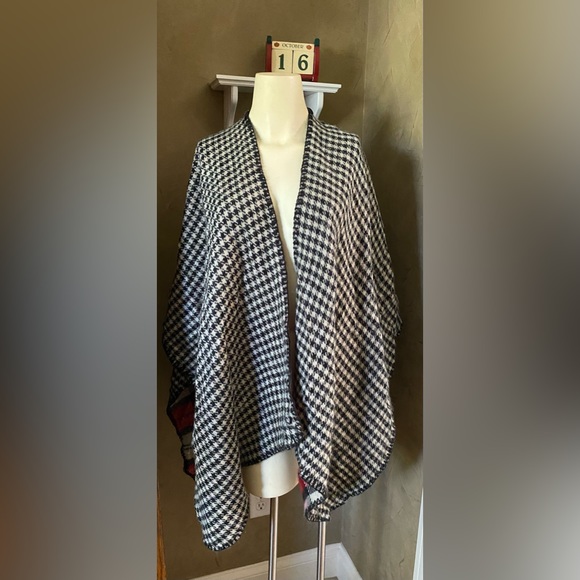 Apt 9 Cape/ Wrap Jacket Reversible Ruana Houndstooth Plaid one size - Picture 13 of 13
